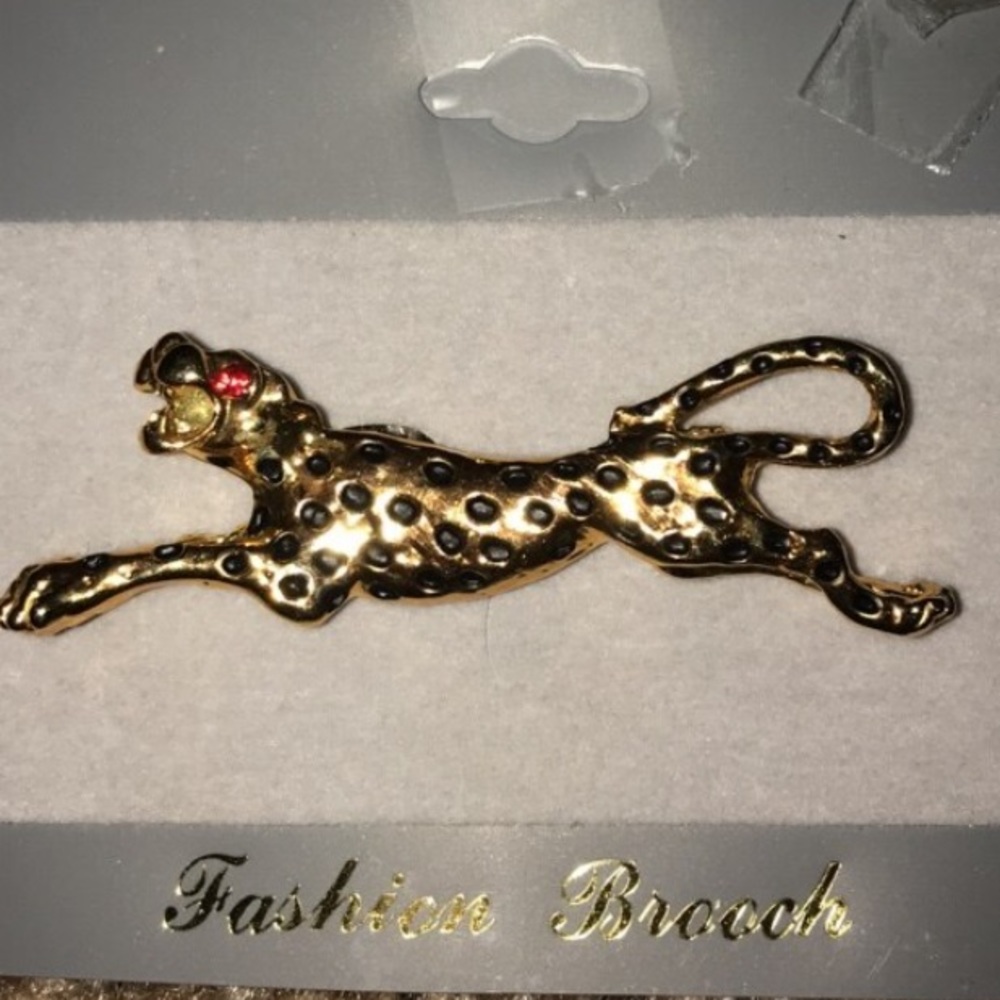 Jaguar Fashion Brooch——NWOT